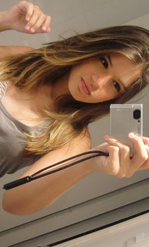 14 Anos,carinhosa,romantica e Modelo da @CAPRICHO