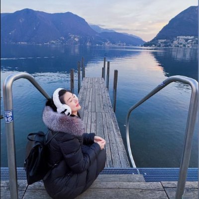 adfs3456d99995's profile picture. As a woman, the person you need to love first is yourself.
There are no ugly women, only women who don't know how to beautify themselves.