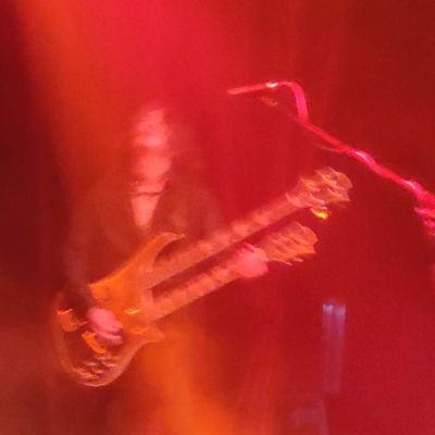 TableBedside's profile picture. Greatest Fortnite player of all time. 100x FNCS Champion. 42 seasons young. $4.2 mil in earnings. Retired. Looking to settle down type.  HYPSM alum.