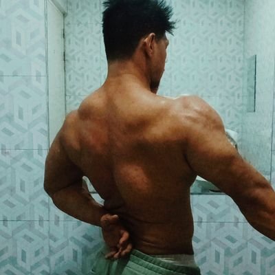 mahilig_sa_MSG's profile picture. 5'6½
gymrat.
foodie(libre nyo ko 🥺)
gwapong gwapo sa sarili.