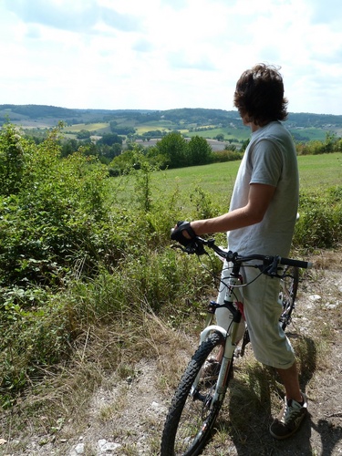 JonnyTizz's profile picture. 