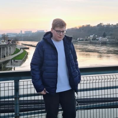 aviroisman's profile picture. Respect all, fear none | Work at @IsraelHayomHeb