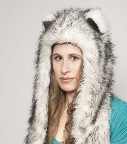 HannaAlmondtree's profile picture. Late blooming aerialist, precocious visual artist, raconteur, generator of unintentional physical comedy, ADHD AF