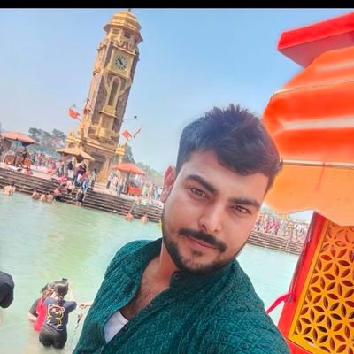 Alok35453861's profile picture. अकल कितनी भी तेज ह़ो, नसीब के बिना नही जित सकती , बिरबल काफी अकलमंद होने के बावजूद.. कभी बादशाह नही बन सका। 😎😎✨✨