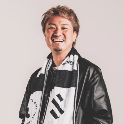 @SHIBUYACITYFC / Designer フットボールを軸にスポーツ関係のデザインを生業としています。