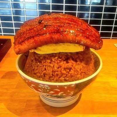 昼ごはん時々お酒とコンカフェ！
センタウリは太陽系に最も近い恒星のアルファ・ケンタウリの名前から取ってる。
(デカ盛り大好き)