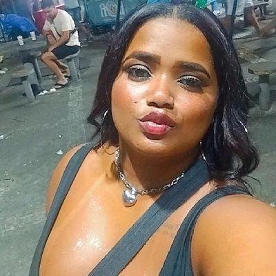 MayOliver007's profile picture. preta 💜 

geminiana ♊

mamãe de uma princesa 👸🏽

👨‍👩‍👧
