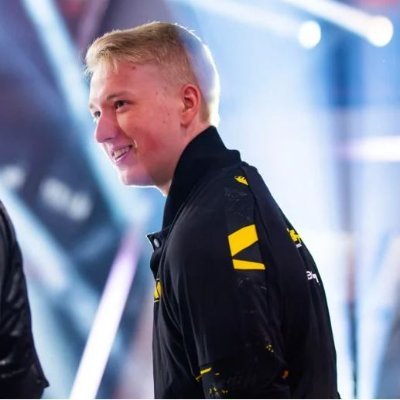 Professional player for @NAVIValorant Business inquiries: Zyppan@proxy.gg https://t.co/D2h4X4q3Kf @Liza___l 💍