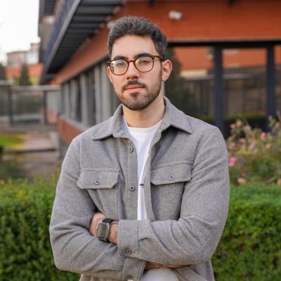 PhD student at @ICMol_UV | Master degree in Molecular Nanoscience and Nanotechnology at @UV_EG & Chemist by @CanalUGR