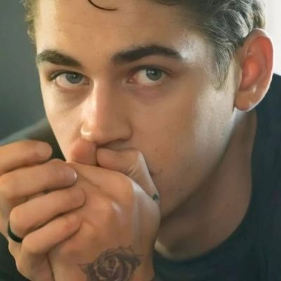❝We’re all broken that's how the light gets in.❞ — Brother: @MislaidHeir — |RP|MC|21+|NSFW|| #ℝ𝕚𝕧𝕖𝕟 #SOA