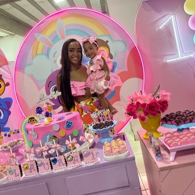 YasmimTalita5's profile picture. 