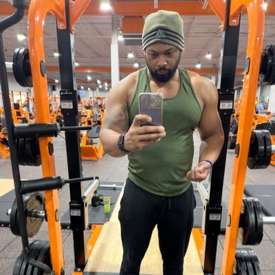 ekt8750's profile picture. Graphic Designer, Photographer, Stopper of Pucks, Lifter of Weights, Unabashed Trekkie, Whovian, Gear Head, Muscle Car Owner & Philly Sports Fan.