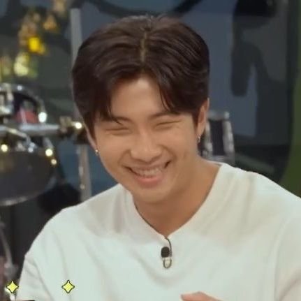 BeTS_twts's profile picture. 𝓑𝓪𝓷𝓰𝓽𝓪𝓷𝓲𝓼𝓶 ⁷ ✿ 

𝙇𝙚𝙩'𝙨 𝙥𝙖𝙞𝙣𝙩 𝙩𝙝𝙚 𝙬𝙤𝙧𝙡𝙙 𝙥𝙪𝙧𝙥𝙡𝙚💜✨

#மனுஷி

BTS is HISTORY😌

@BTS_twt is ♥️✨