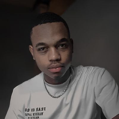 Semplice715991's profile picture. For fun