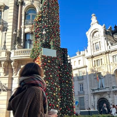 aalejandrarami's profile picture. feels like everything goes round and round✨ ALBORÁN