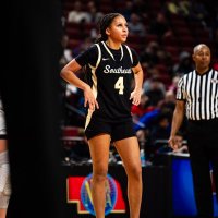 avs (@avaeriegraves) 's Twitter Profile Photo avs (@avaeriegraves) 's Twitter Profile Photo