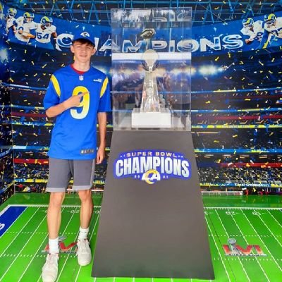 Arsenal and LA Rams fan
Host of the Ball Don't Lie Podcast on YouTube https://t.co/uxTPuJU7Yb