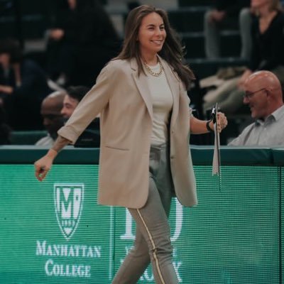 Assistant Women’s Basketball Coach/Recruiting Coordinator @Manhattan_WBB 🇩🇪🇷🇴🇹🇷🇺🇸