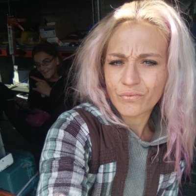 lc100baby's profile picture. just LOVE YOURSELF babe! ❤️