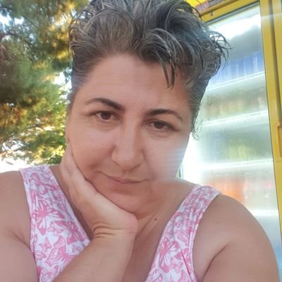 Kimse Bilmez Kimin Bir Gecede Kaç Umudu Gömdüğünü ve Üzerine Su Yerine Gözyaşı Döktüğünü..!
⚘❤