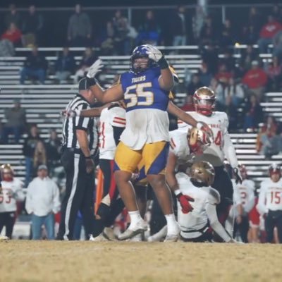 Lemoore HS 25’ | 6’2 295lbs | nose/DT| 3.3 GPA |559-240-2120 | 🇦🇸|📧: jeremiahmann41@gmail.com/https://t.co/5h5k32QD8P.