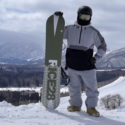 スノーボード2シーズン目🏂 休みの日はいつもゲレンデにいます。ホームゲレンデはエイブル白馬五竜。板はRICE RT8 twin pinよろしくお願いします🙂