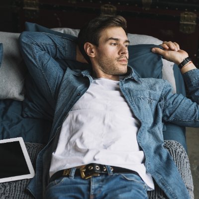 KyesMontes's profile picture. I used to think anyone doing anything weird was weird. Now I know that it is the people that call others weird that are weird.