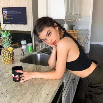 Hello. I'm Terri an beautiful and so cute girl. Follow me and I will bless you with my sexy pics or xxx videos.