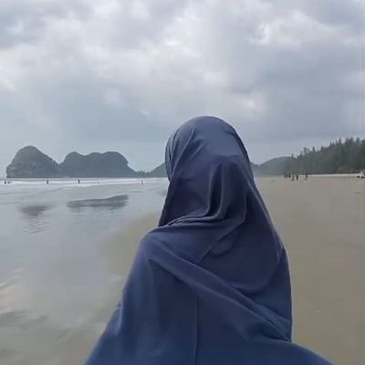 Volunteer (@sahabat Hafizah Indonesia)
#Noporno,penista Agama/Ulama,No Cebi&LGBT.  Tolong Infoin bila ada Follower porno/Terfollow pasti langsung Gue Blokir.