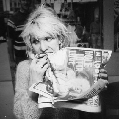 #COURTNEY: i am the girl you know, can’t look you in the eye ⋆。° ✮