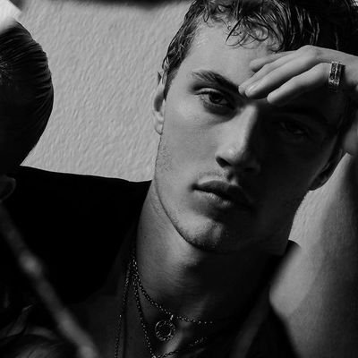 MrAlexNorthman's profile picture. Dad' @ErikVikingkin 'Godpa @OMFGODRIC 💌luv mom @Succulentsook •sisters @SundaeNorthman #LoisSidneyAstridAdele
#MyDarkMinx ♦️ @AshesNembers_ ♦️#VikingkinRp