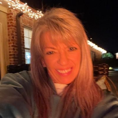 DebbieF47642738 Profile Picture