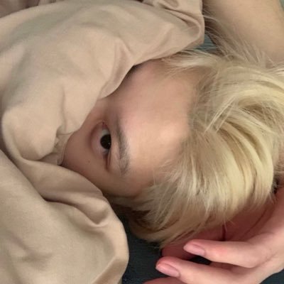 Cza5789's profile picture. 简单点