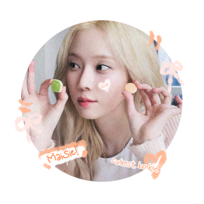 yiena's profile picture. 