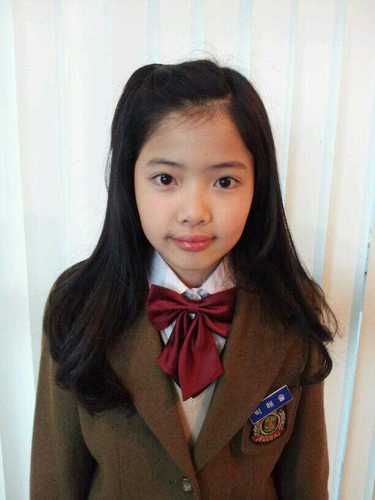 gng226's profile picture. 안녕하세요.아역배우김지원입니다.