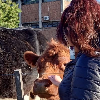 ❤ Medicina veterinaria ♥️
Slytherin 🐍 
Ayudar a los demás, a fin de cuentas, regresa a uno mismo para bien -Tanjiro Kamado