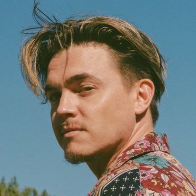 Your daily dose of @JesseMcCartney.