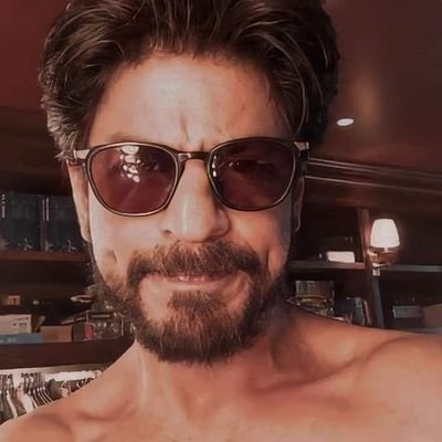 SRK 👑