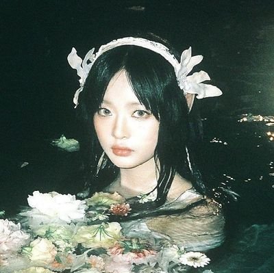 nny_6a's profile picture. 