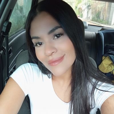 Venezolana 🇻🇪
Humana, política, yasa, periodista, locutor, productor tv y radio
⚡De alguna u otra forma, la política me envuelve y me hace aprender⚡