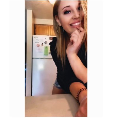 kenzbenzer's profile picture. 