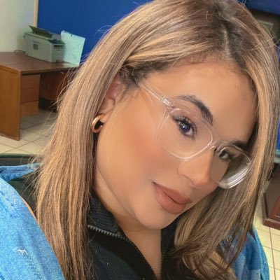 angelaarenee's profile picture. 