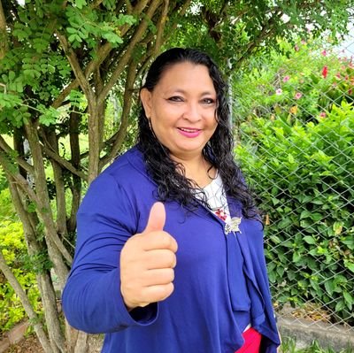 Soy una mujer emprendedora, que le aporta a la acomunidad con sus valores y principios cristianos. 
💙 Candidata a la JAL #85
📍 Comuna 8 de Rozo