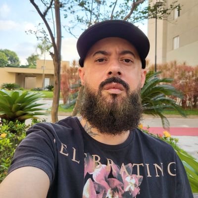 cperazzolli's profile picture. O sábio nunca diz tudo o que pensa, mas pensa sempre tudo o que diz.