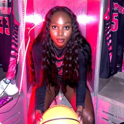 |5’7| guard🏀c/o 2022. “My flesh and my heart may fail, but God is the strength of my heart and my portion forever.PSALM 73:26 Newberry wbb 26’