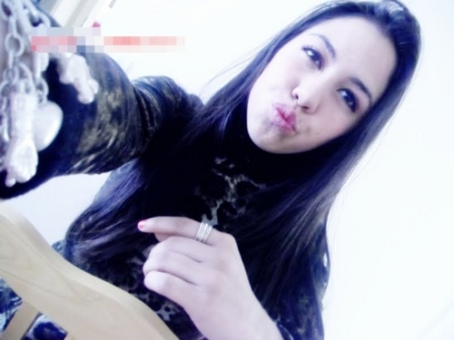 ; sorria sempre, seus amigos merecem, seus inimigos precisam, afinal, felicidade incomoda muito !