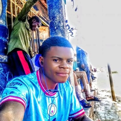 Henock337837's profile picture. né à mbujimayi