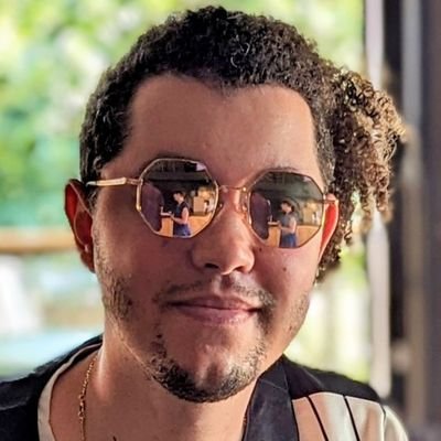 Author of the chapbook Ruminations| Twitch Affiliate| Short Fiction Editor for @VarietyPack2| Masters in Education| https://t.co/oKpAR2xb0p