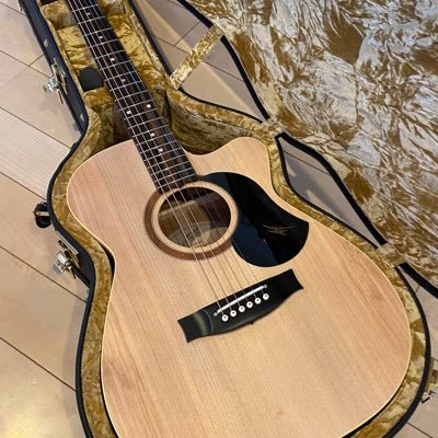 ソロギターを練習してる16歳/ ギター仲間をつくりたくて始めてみました🎸よろしくお願いします！！