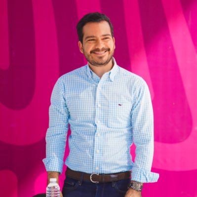 Secretario de Bienestar del Estado de Guerrero. Maestro en Derecho. Doctorado en Administración Pública por el INAP @ClubAmerica #NFL